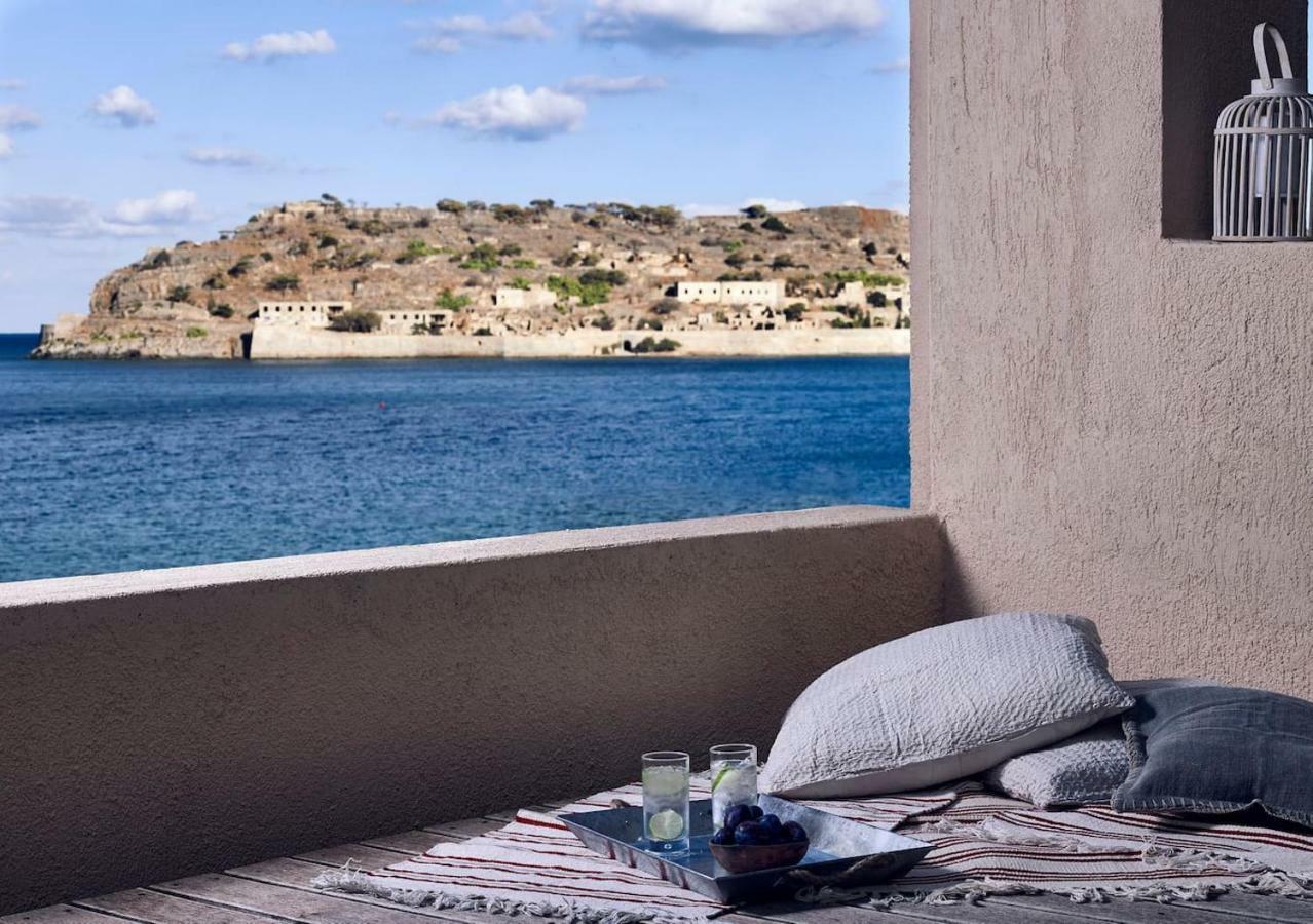 Plaka Sea Front Residence Элунда Экстерьер фото